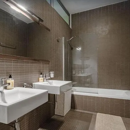 别墅 F Con Piscina En Excelente Ubicacion 阿德耶